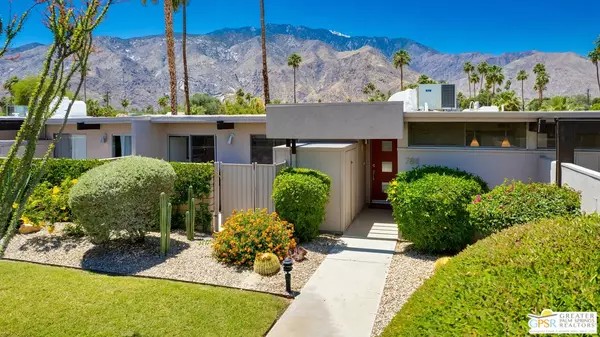 Palm Springs, CA 92262,784 E Vista Chino