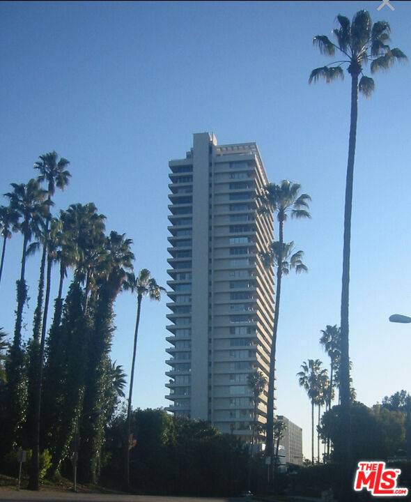 9255 Doheny Rd #1401, West Hollywood, CA 90069