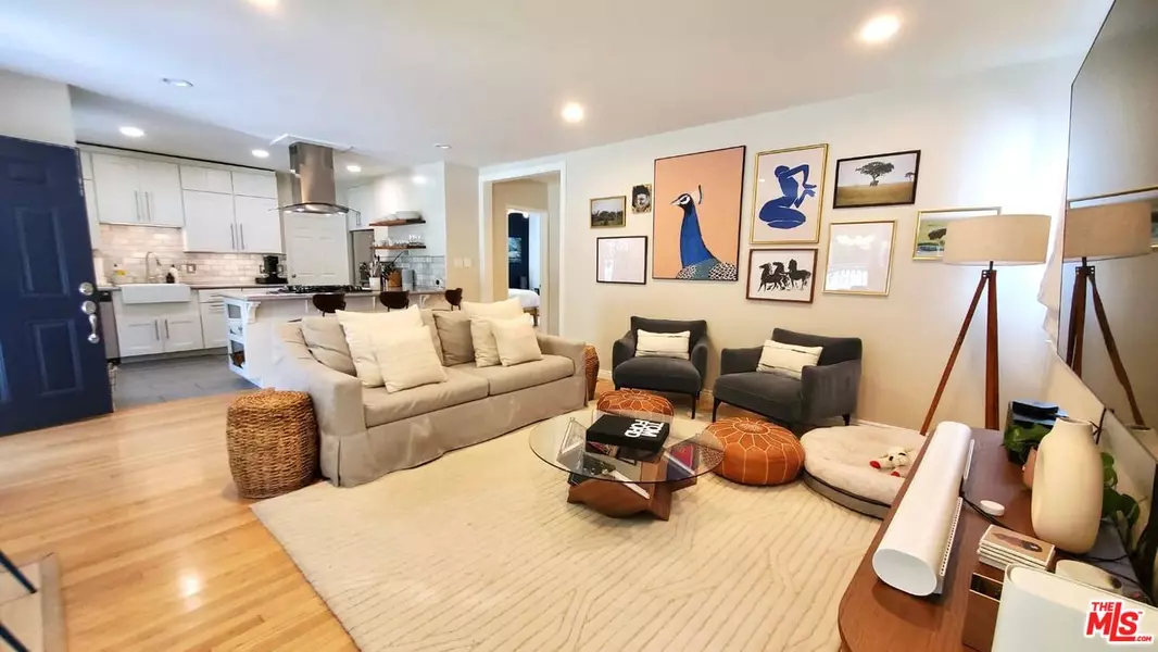 354 E Pentagon St, Altadena, CA 91001