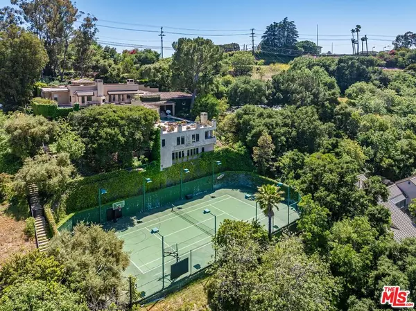 14701 Mulholland Dr, Los Angeles, CA 90077