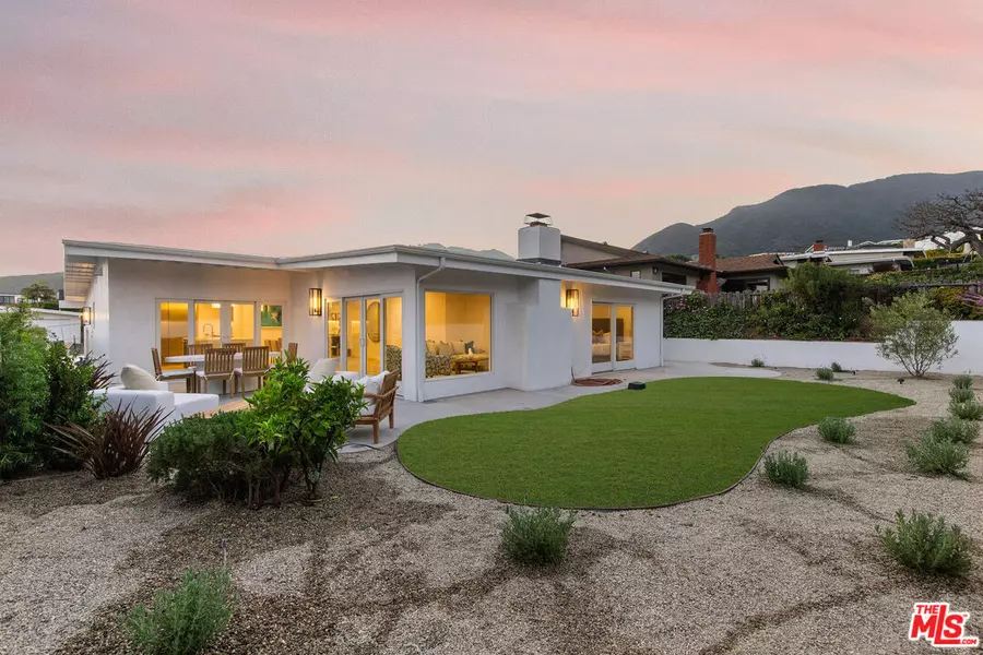 3736 Seahorn Dr, Malibu, CA 90265