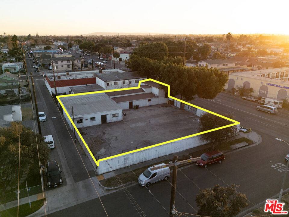 Los Angeles, CA 90002,8810 S Central Ave