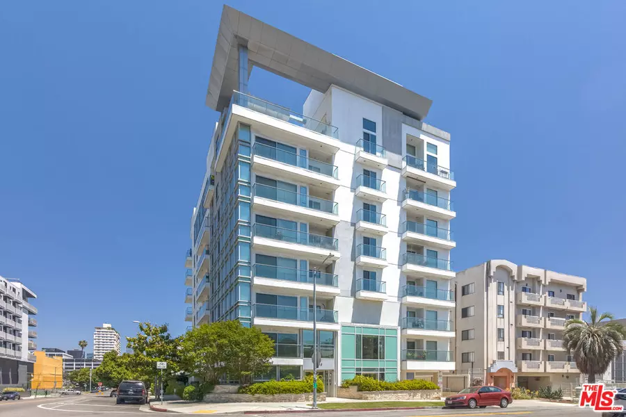 702 S Serrano Ave #204, Los Angeles, CA 90005