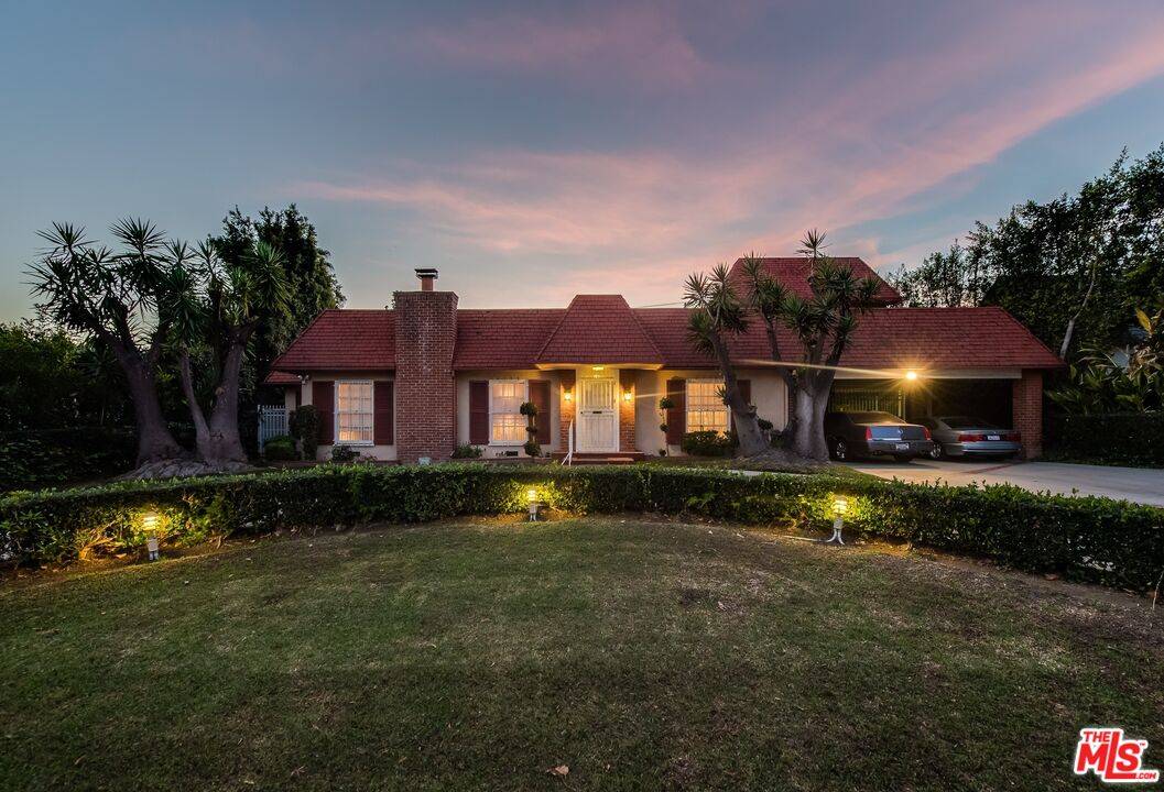 525 N Rexford Dr, Beverly Hills, CA 90210