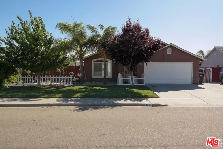 3631 Columbia St, Selma, CA 93662