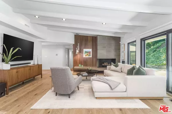 Los Angeles, CA 90049,12646 Homewood Way