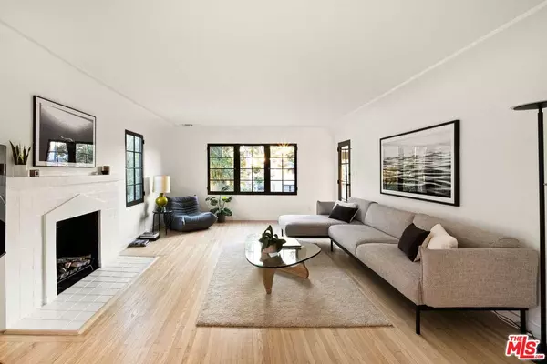 Los Angeles, CA 90019,1214 S Sycamore Ave