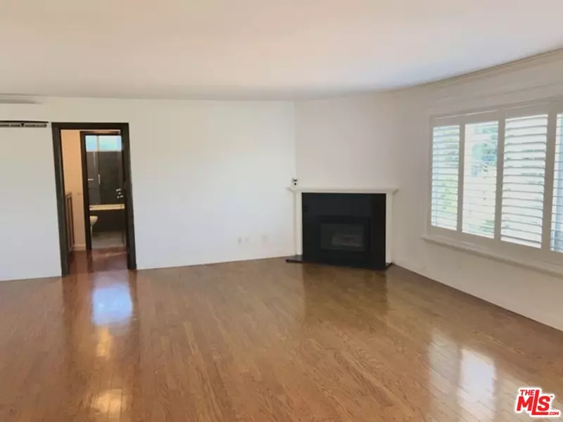 16169 W SUNSET #302, Pacific Palisades, CA 90272