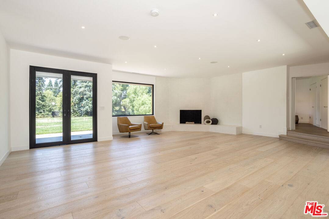 Canyon Country, CA 91387,26690 Sand Canyon Rd