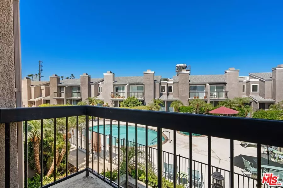 23541 Victory Blvd #2, West Hills, CA 91307