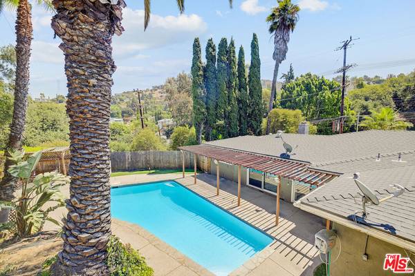 3057 Laurel Canyon Blvd, Studio City, CA 91604