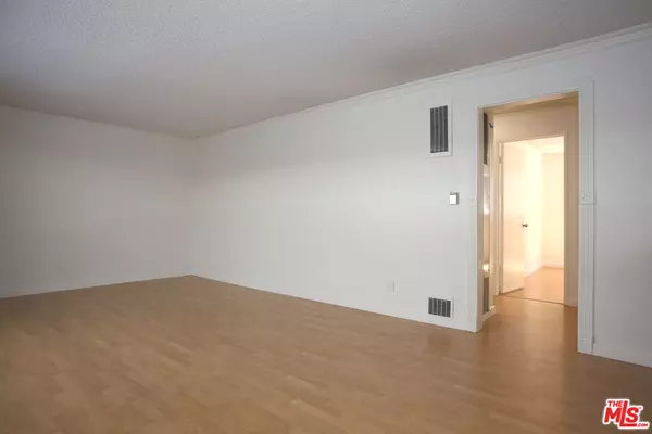 Santa Monica, CA 90405,440 Raymond Ave #9