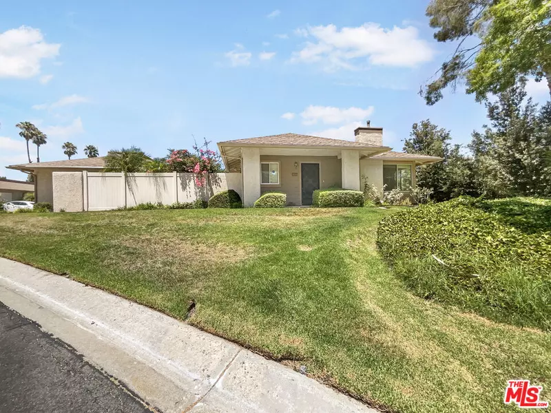 26168 Rainbow Glen Dr, Newhall, CA 91321