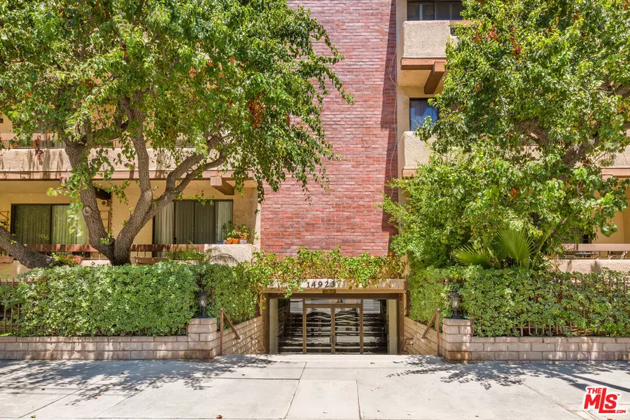 14923 Moorpark St #104, Sherman Oaks, CA 91403