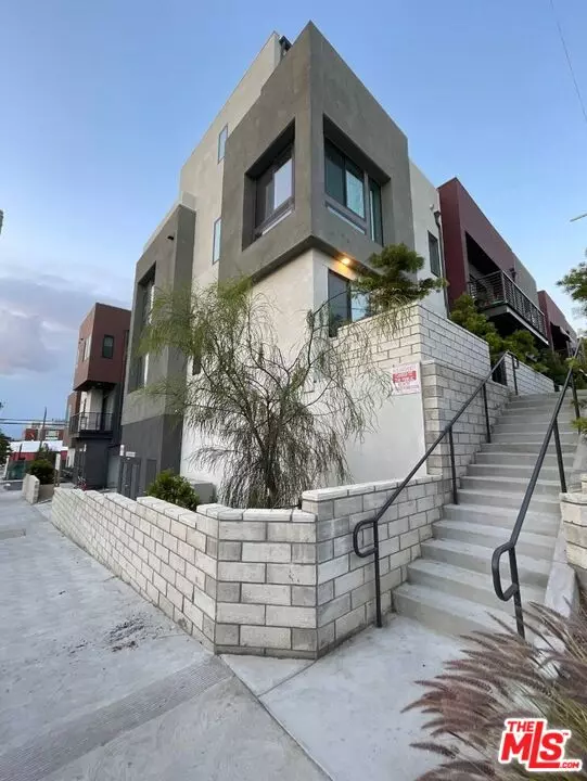 295 Dockside Ln, San Pedro, CA 90731