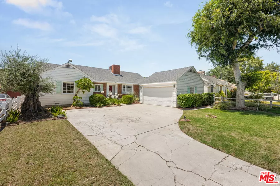 4853 Woodman Ave, Sherman Oaks, CA 91423