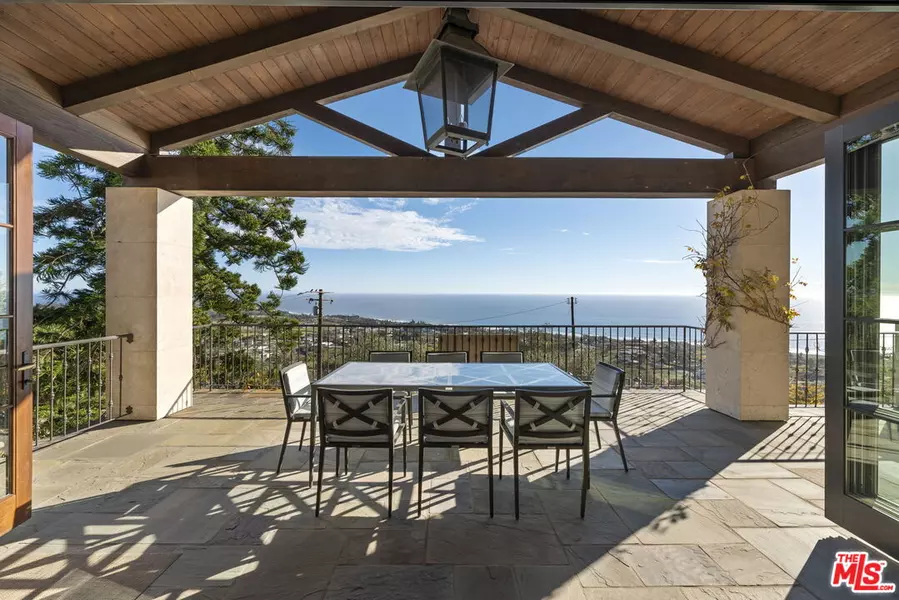 30063 Andromeda Ln, Malibu, CA 90265