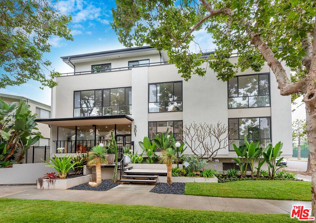 301 S Rexford Dr #4, Beverly Hills, CA 90212