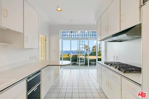 Malibu, CA 90265,29035 Cliffside Dr