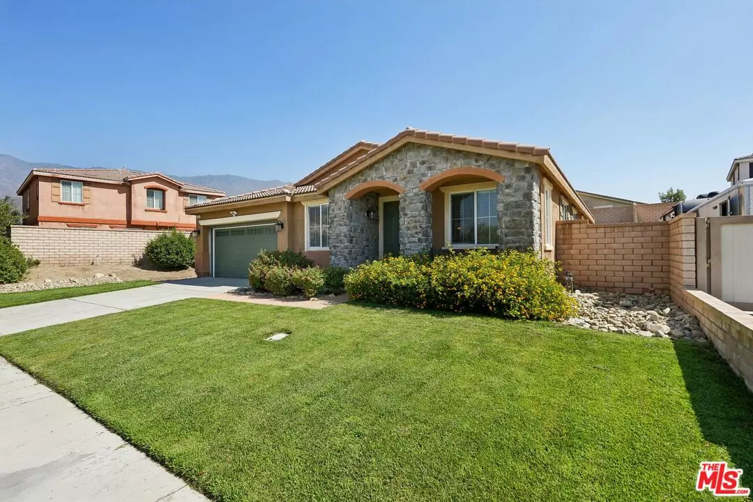 Fontana, CA 92336,5121 Wisteria Ln