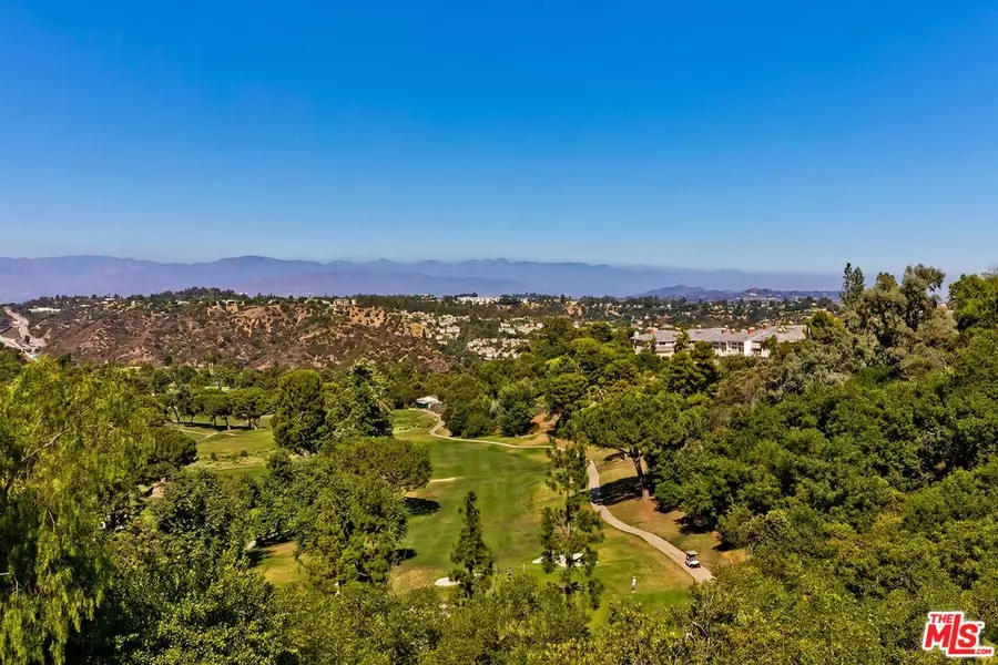 2218 Canyonback Rd, Los Angeles, CA 90049