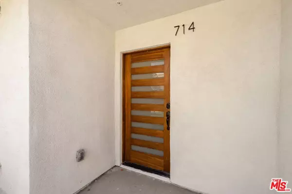 Los Angeles, CA 90037,714 W 41st Pl #1