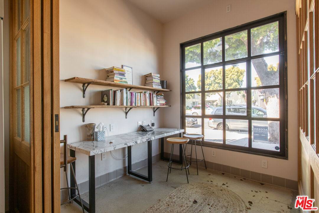 Los Angeles, CA 90066,12906 Venice Blvd