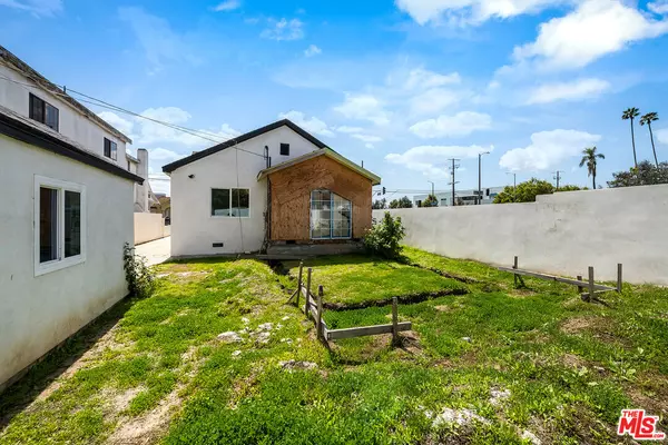 4421 Oakwood Ave, Los Angeles, CA 90004