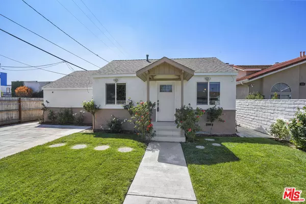 22014 Covello St, Canoga Park, CA 91303