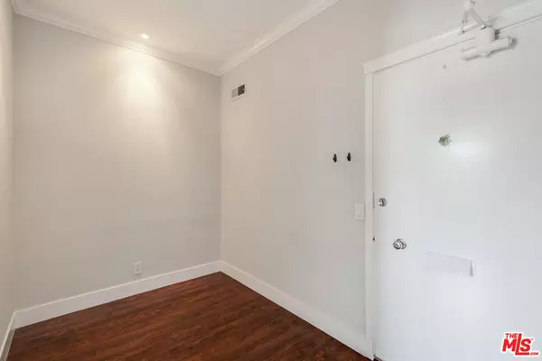 Beverly Hills, CA 90212,9730 Wilshire Blvd #216