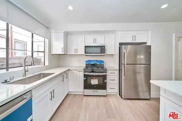830 S Norton Ave, Los Angeles, CA 90005