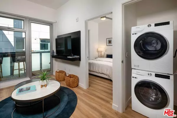 Santa Monica, CA 90403,3223 Wilshire Blvd #201