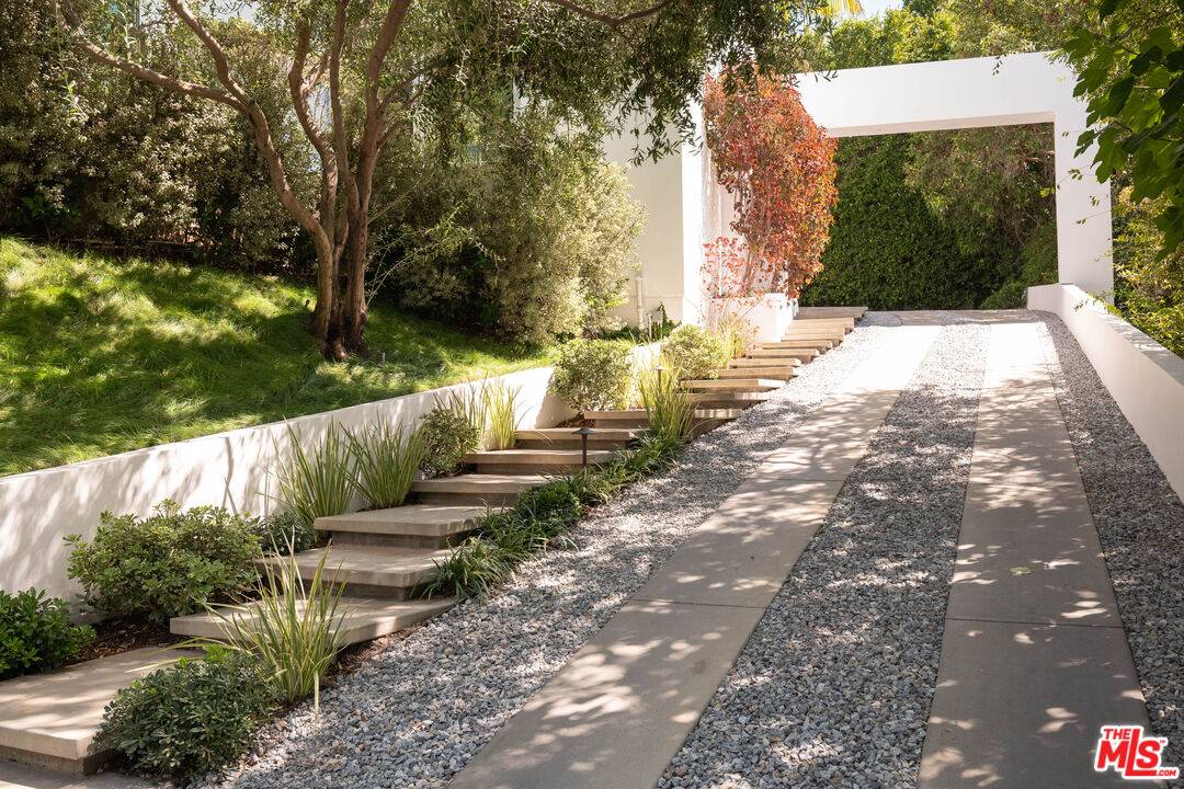 Beverly Hills, CA 90210,1159 Angelo Dr
