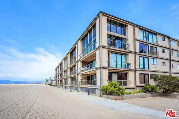 1 Spinnaker St #8, Marina Del Rey, CA 90292