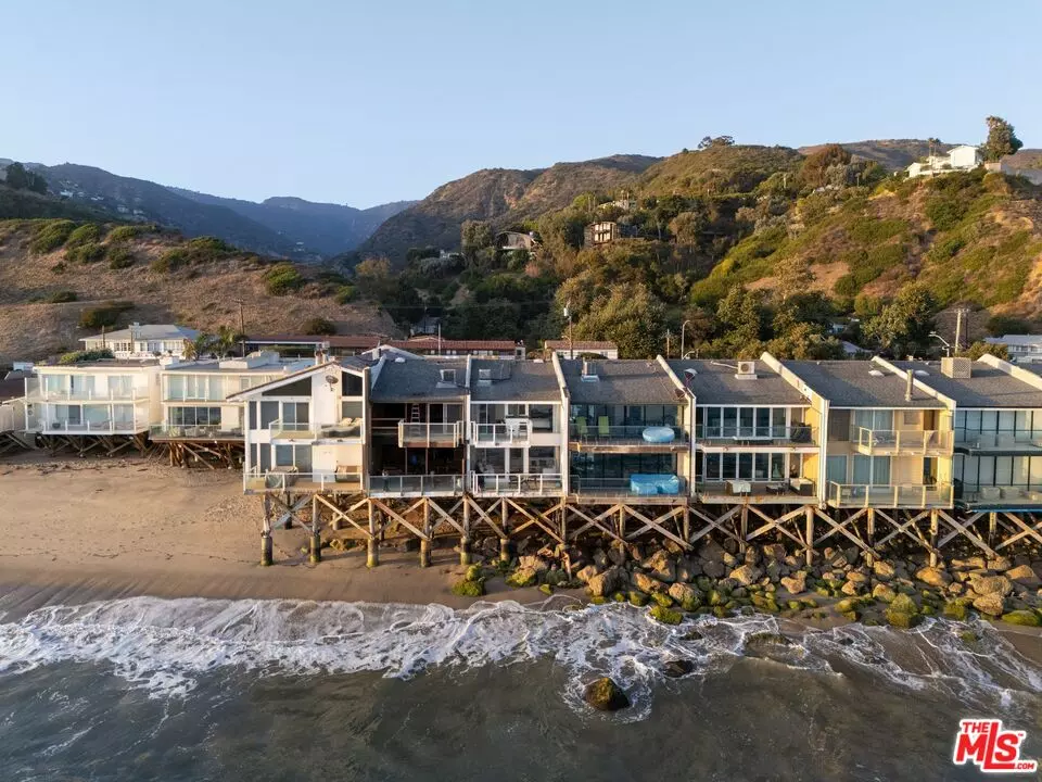 Malibu, CA 90265,21222 Pacific Coast Hwy #4