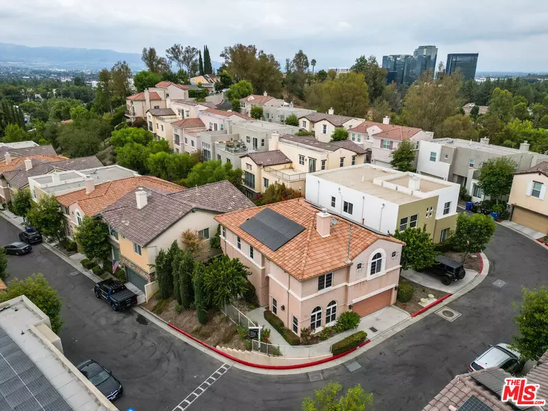 5677 Como Cir, Woodland Hills, CA 91367