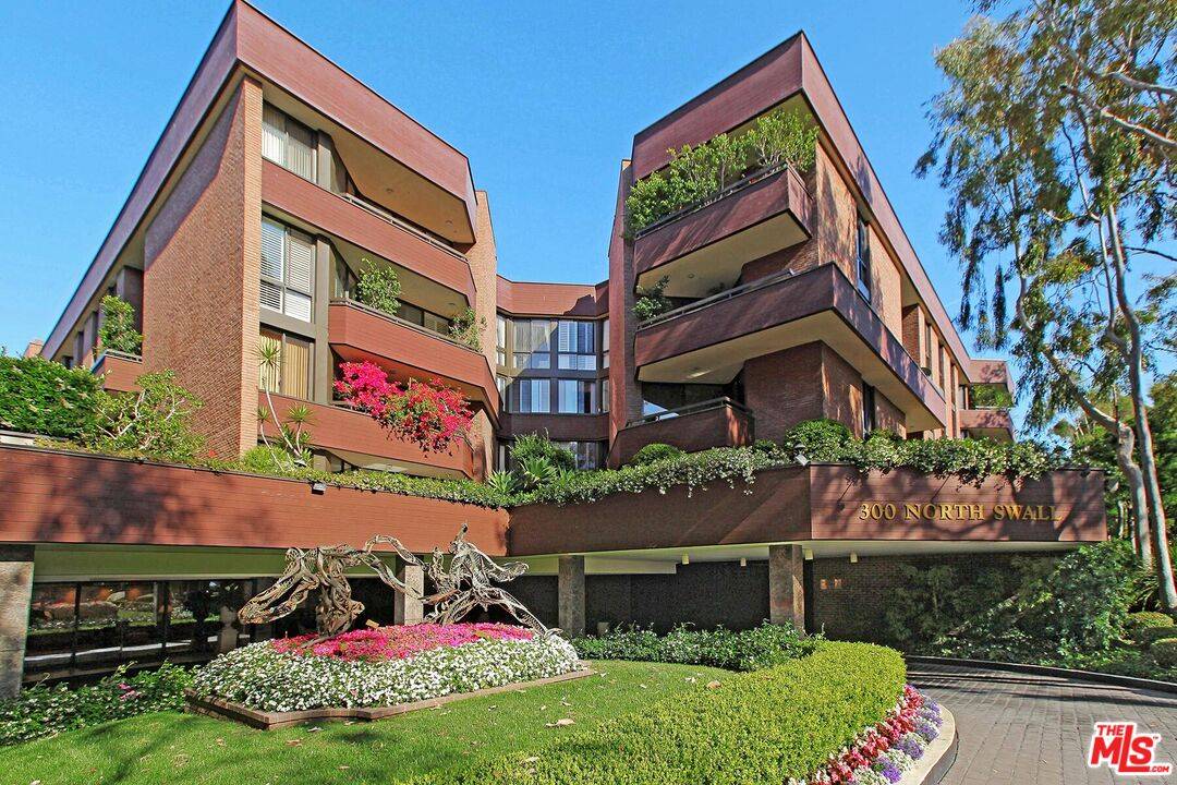 300 N Swall Dr #108, Beverly Hills, CA 90211