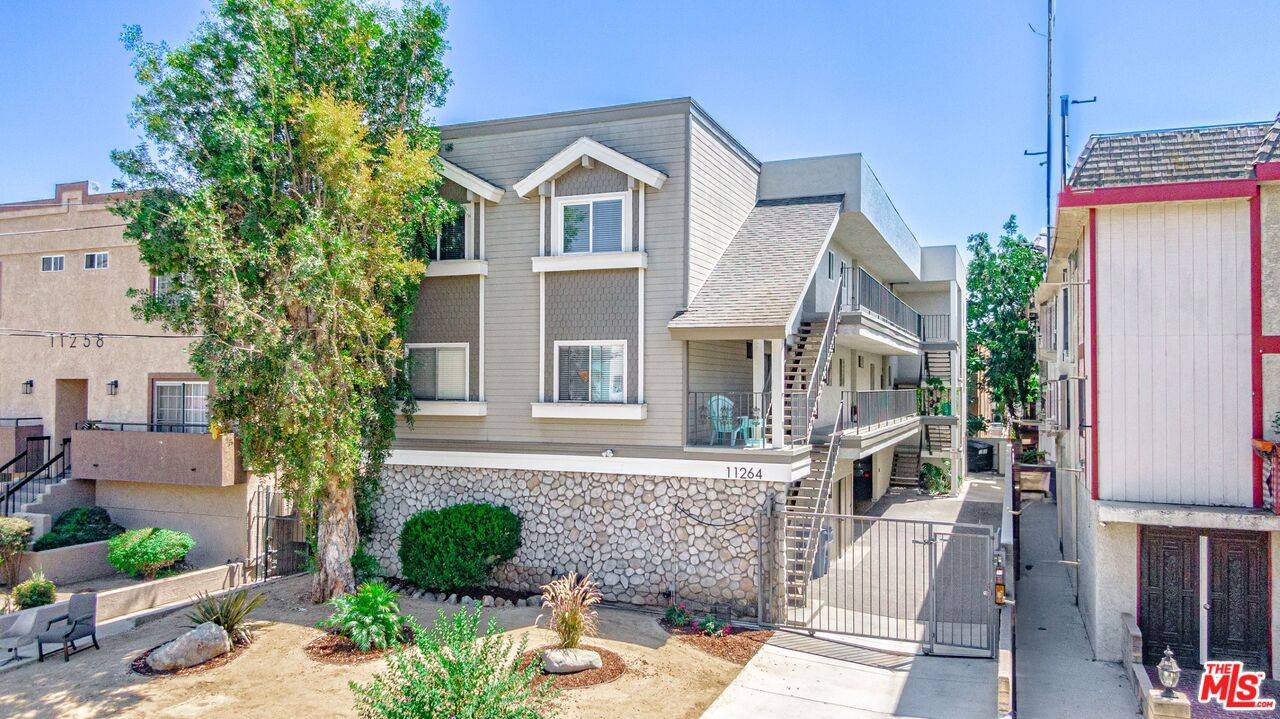 11264 Morrison St, North Hollywood, CA 91601