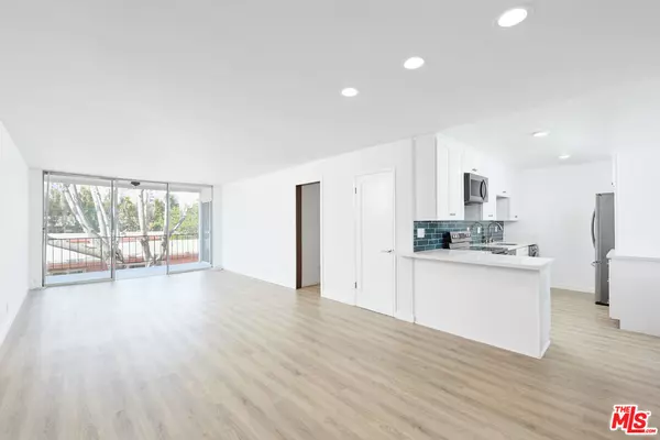 305 San Vicente Blvd #209, Santa Monica, CA 90402