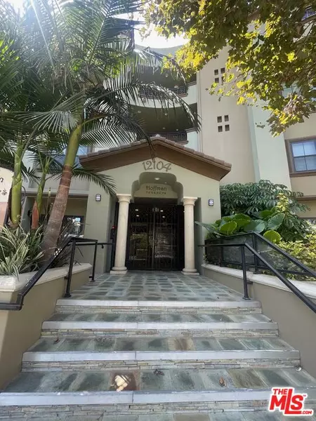 St #105, Studio City, CA 91604