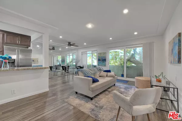 1318 N Crescent Heights Blvd #204, West Hollywood, CA 90046