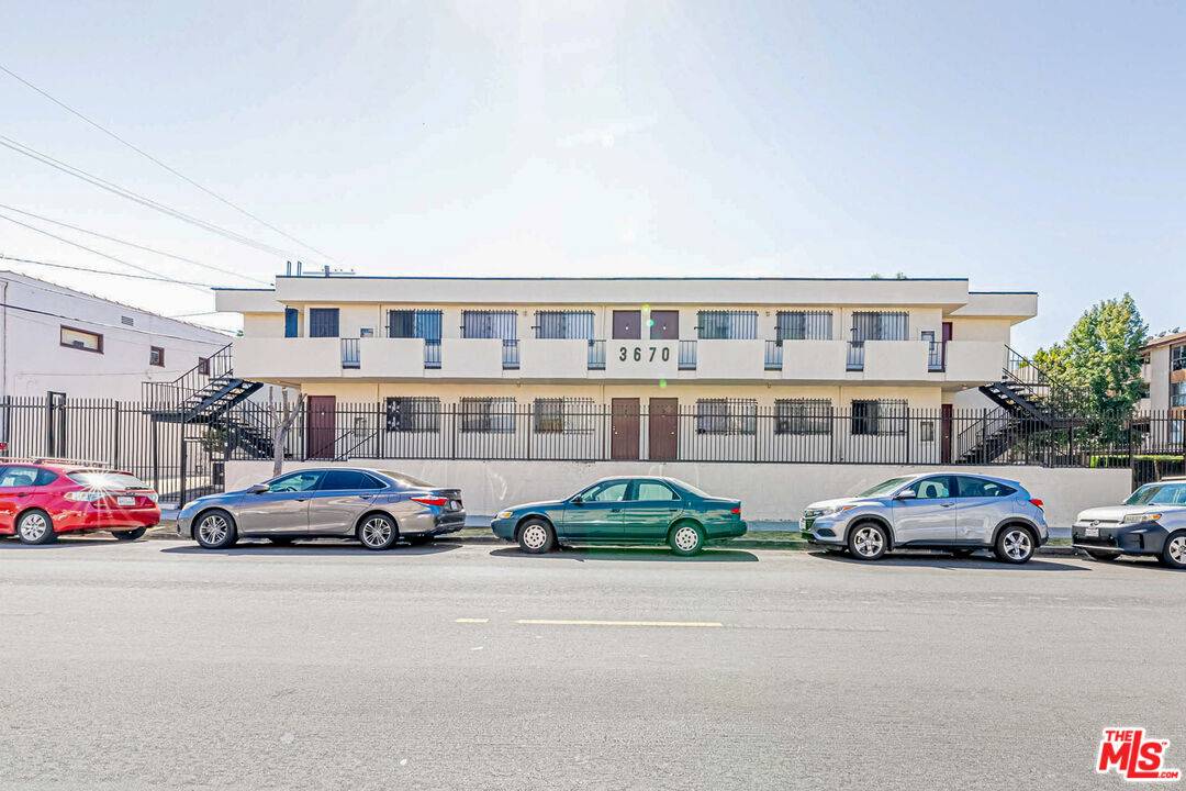 940 S Gramercy Pl, Los Angeles, CA 90019