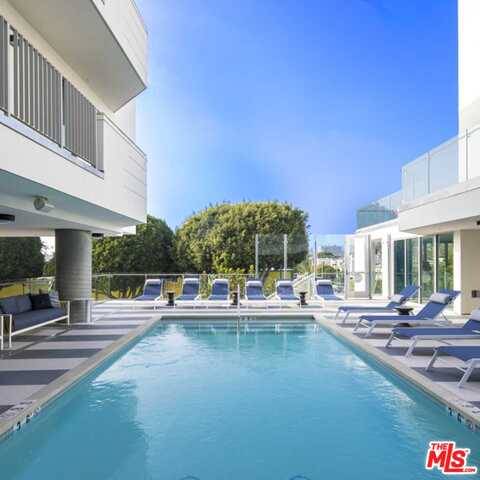 Santa Monica, CA 90404,2929 pennsylvania Ave #220