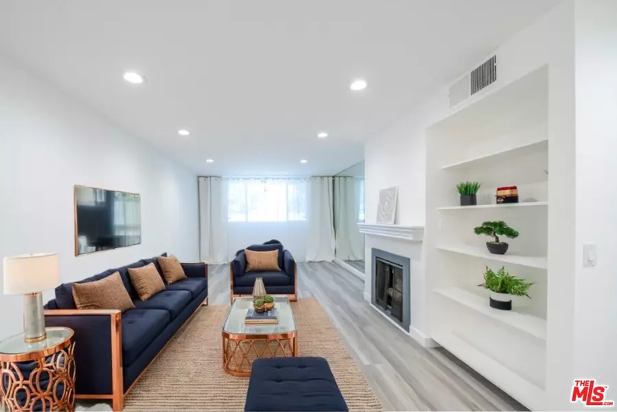 1745 Camino Palmero St #114, Los Angeles, CA 90046