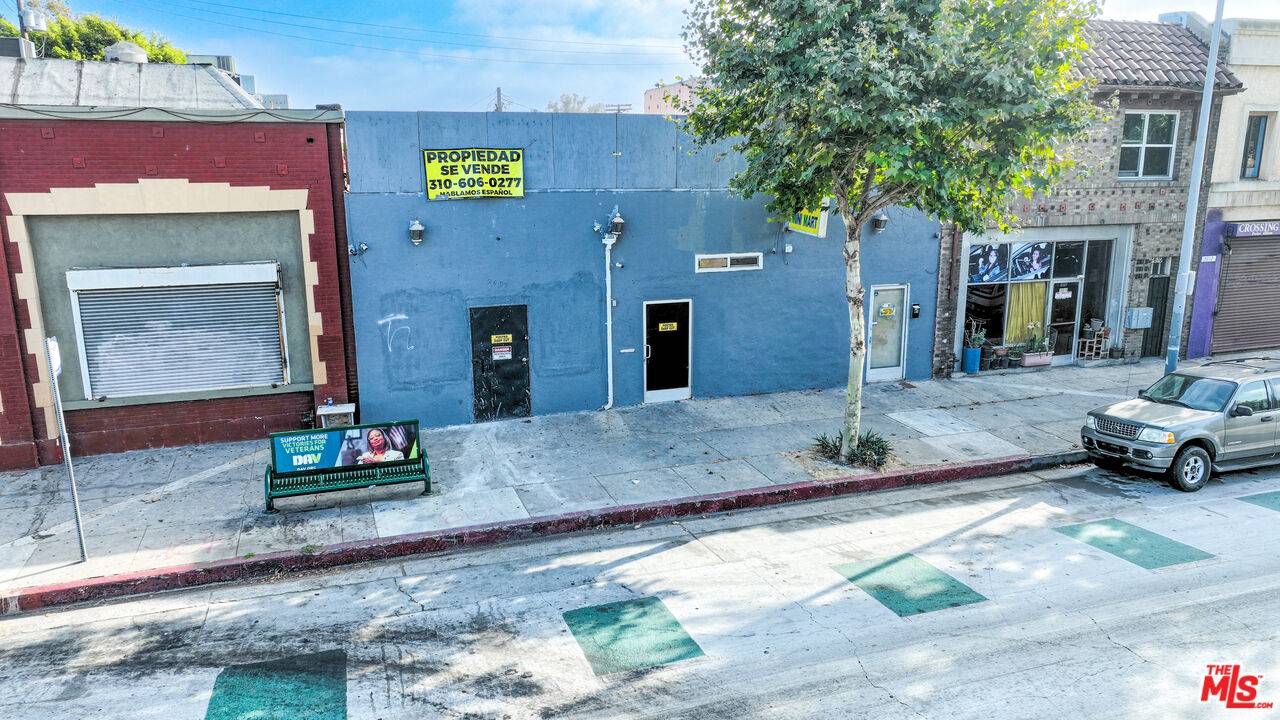 2604 W 54th St, Los Angeles, CA 90043