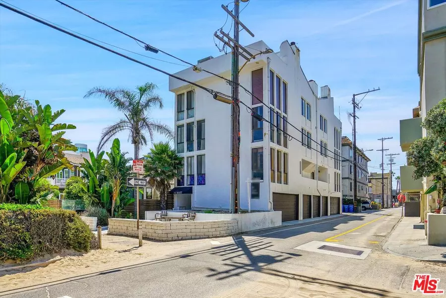 14 Mast St #Unit 3, Marina Del Rey, CA 90292