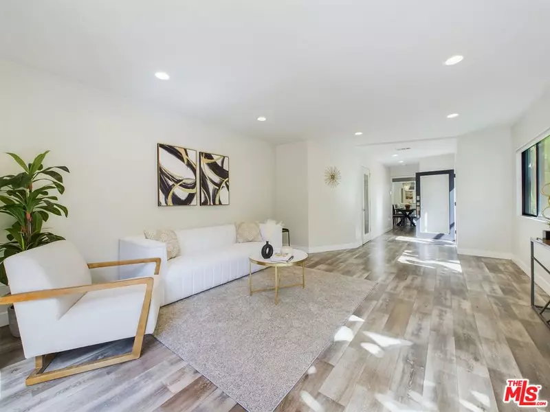 9811 Portola Dr, Beverly Hills, CA 90210