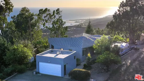 21877 Azurelee Dr, Malibu, CA 90265