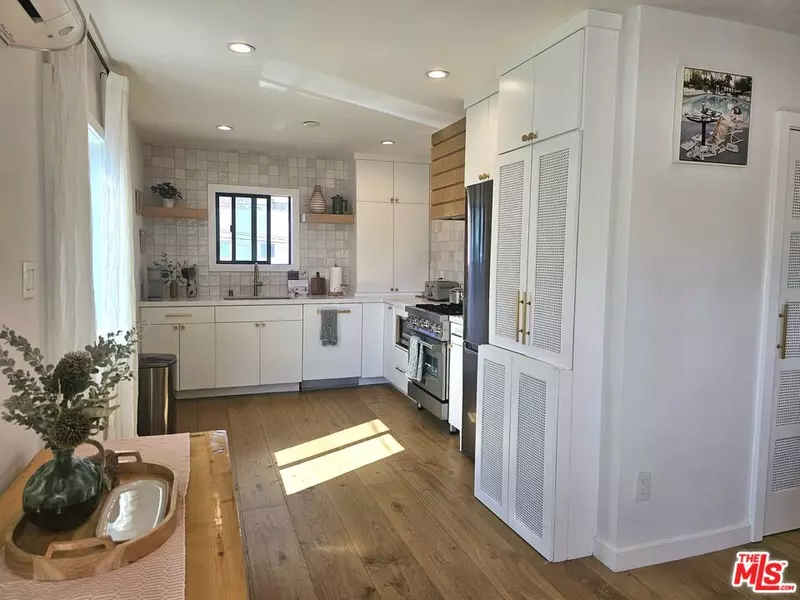 17 Sunset Ave #3, Venice, CA 90291