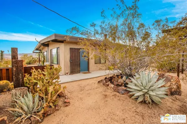 Joshua Tree, CA 92252,3776 Sunburst Ave